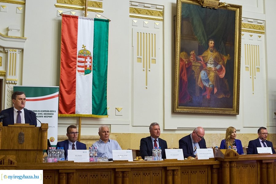 Civil fórum a Megyeházán 20220913