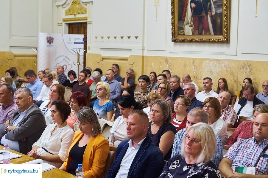 Civil fórum a Megyeházán 20220913