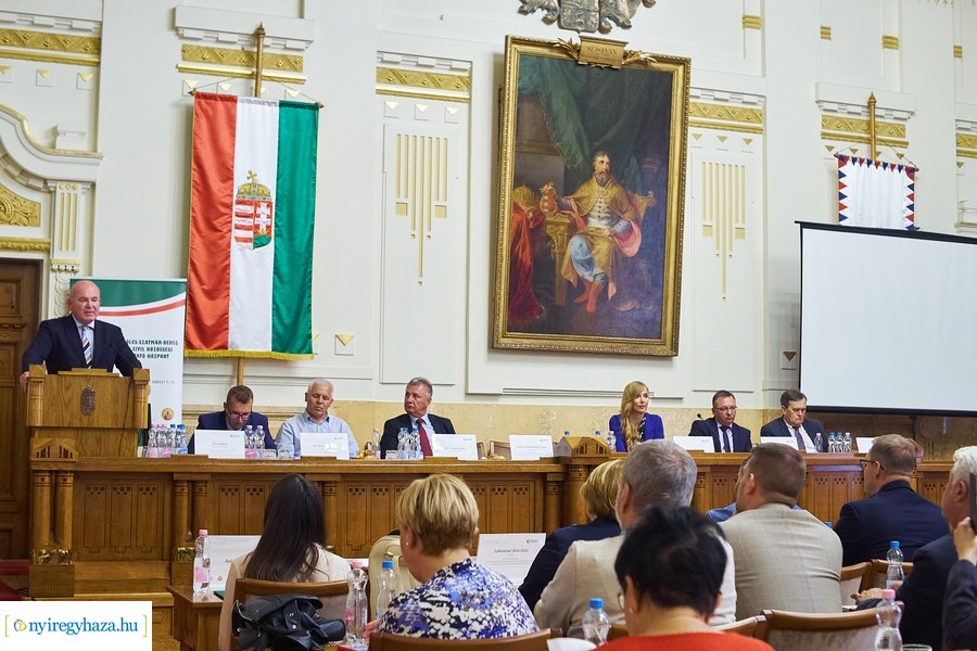 Civil fórum a Megyeházán 20220913