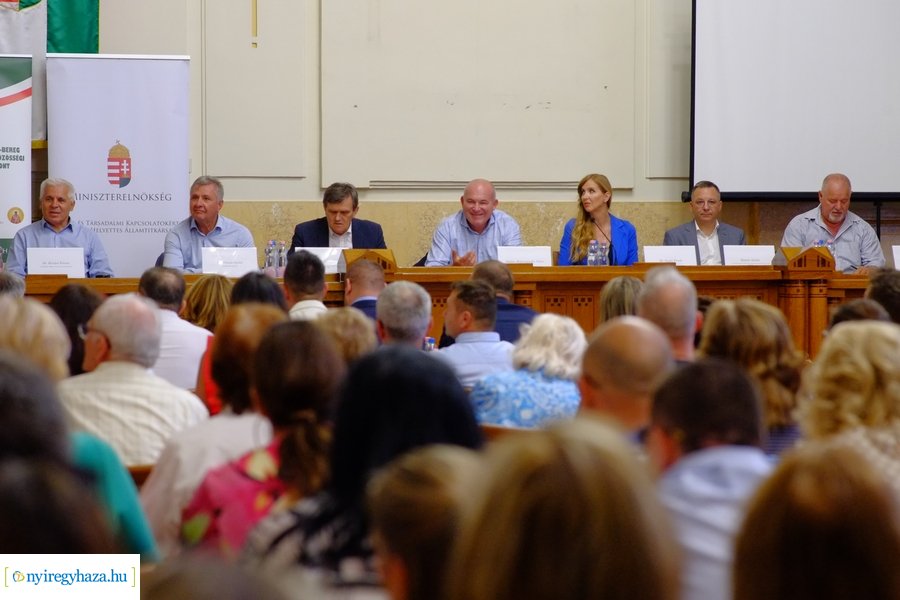 Civil fórum a Megyeházán - 20230912