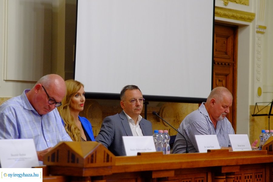 Civil fórum a Megyeházán - 20230912