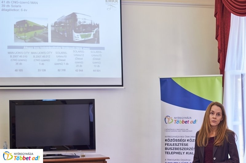 CNG buszflotta sajtótájékoztató 