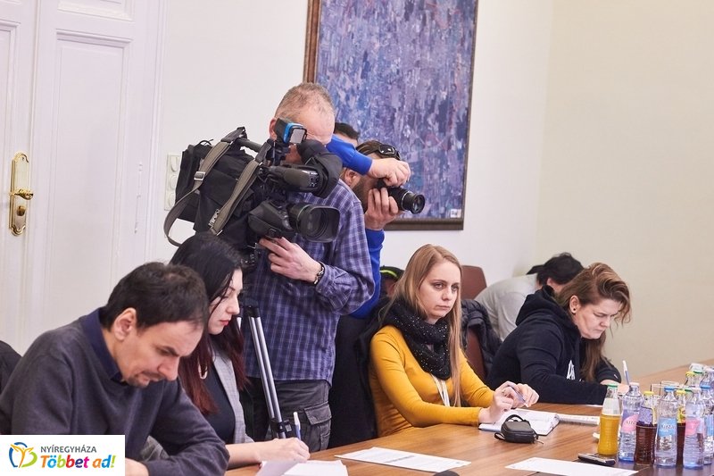 CNG buszflotta sajtótájékoztató 