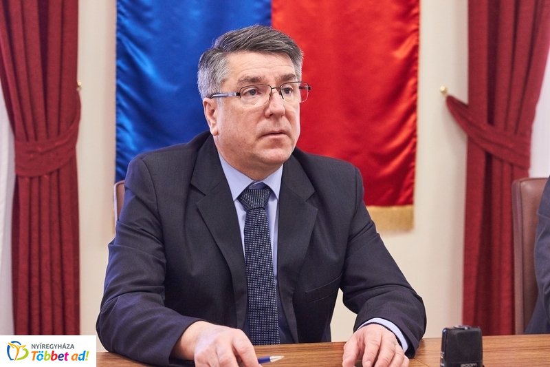 CNG buszflotta sajtótájékoztató 