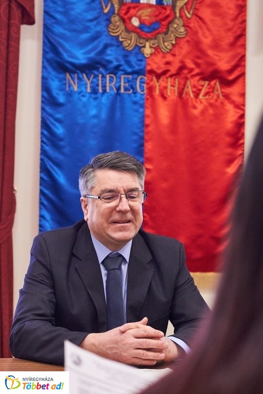 CNG buszflotta sajtótájékoztató 