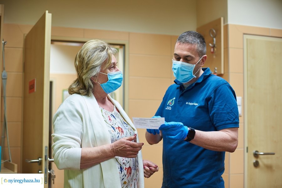 COVID-19 elleni oltás -- Moderna 20210310