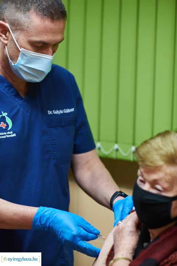 COVID-19 elleni védőoltás a háziorvosoknál
