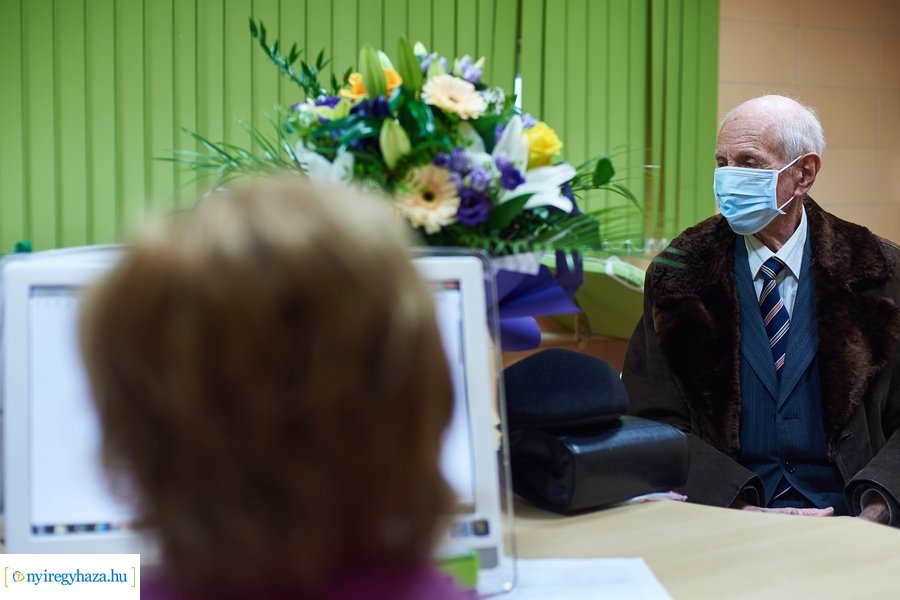 COVID-19 elleni védőoltás a háziorvosoknál