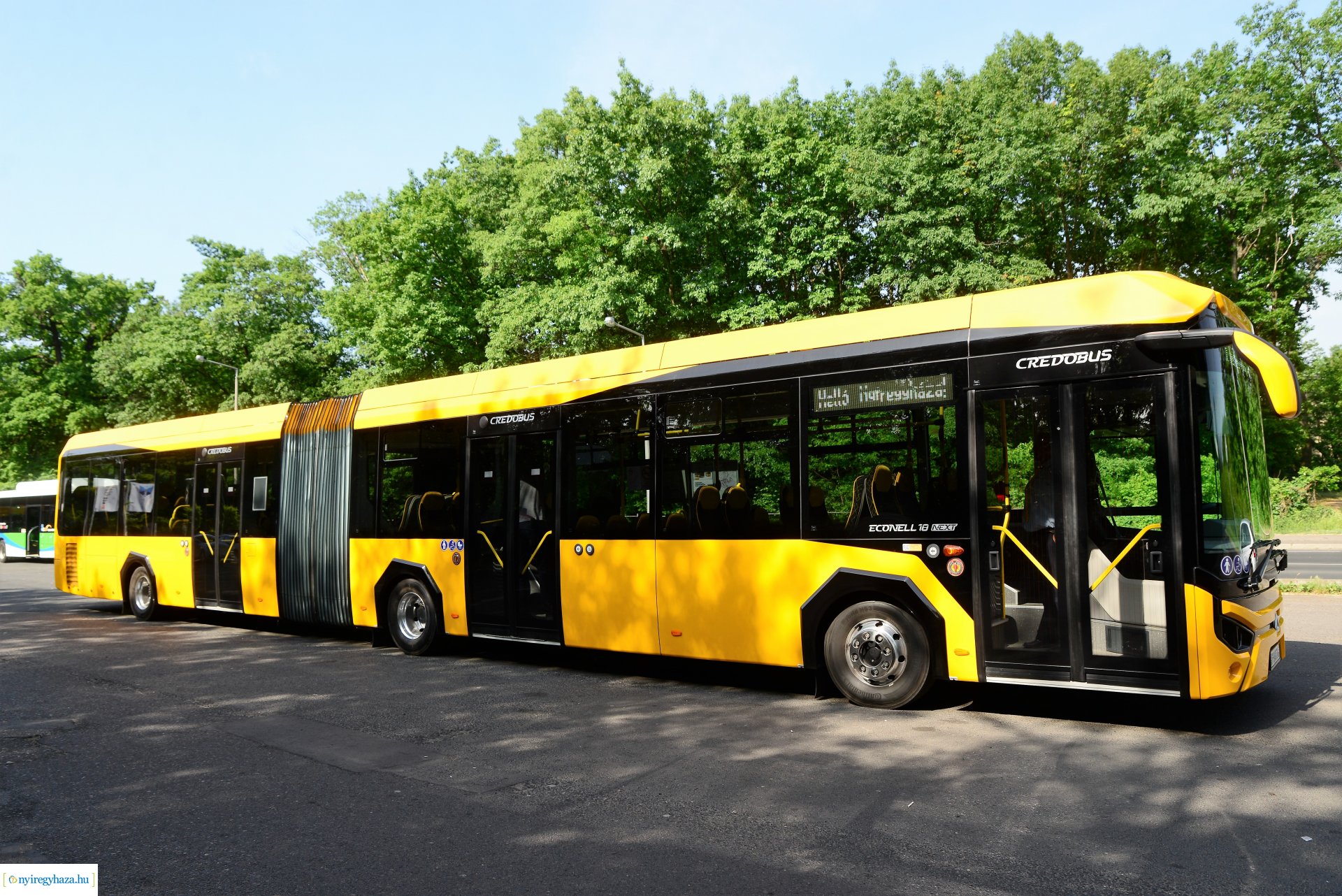 Credobuszt tesztelnek Nyíregyházán
