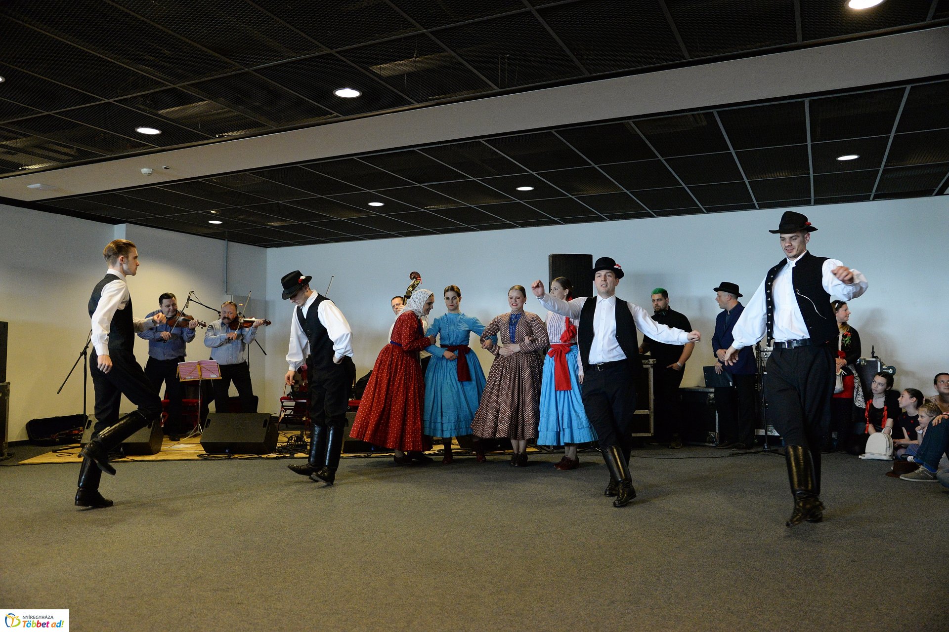 Családban marad - Országos Táncház találkozón lépett fel az Ágoston család
