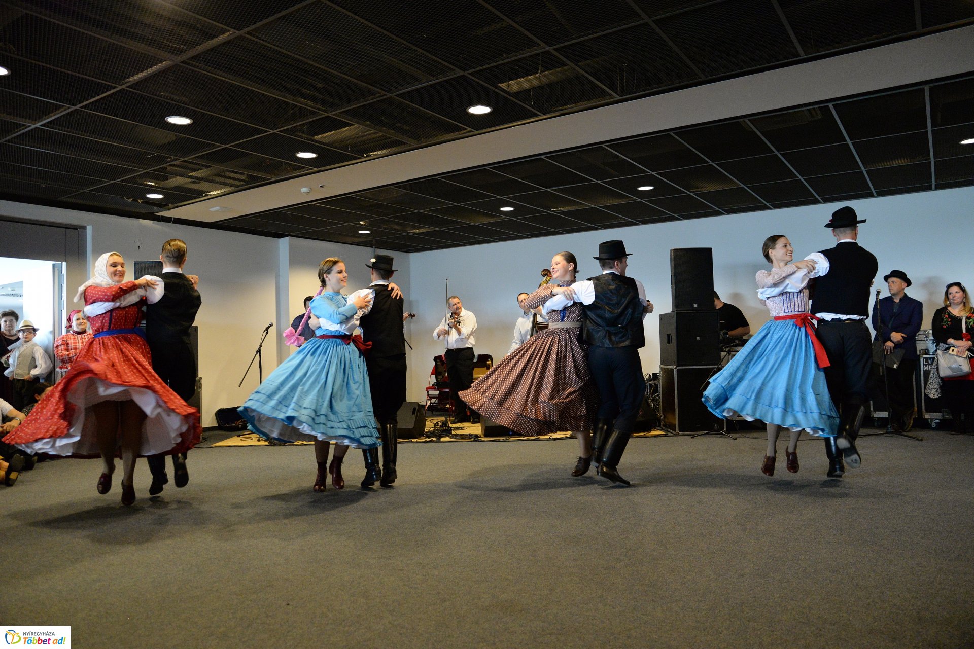 Családban marad - Országos Táncház találkozón lépett fel az Ágoston család