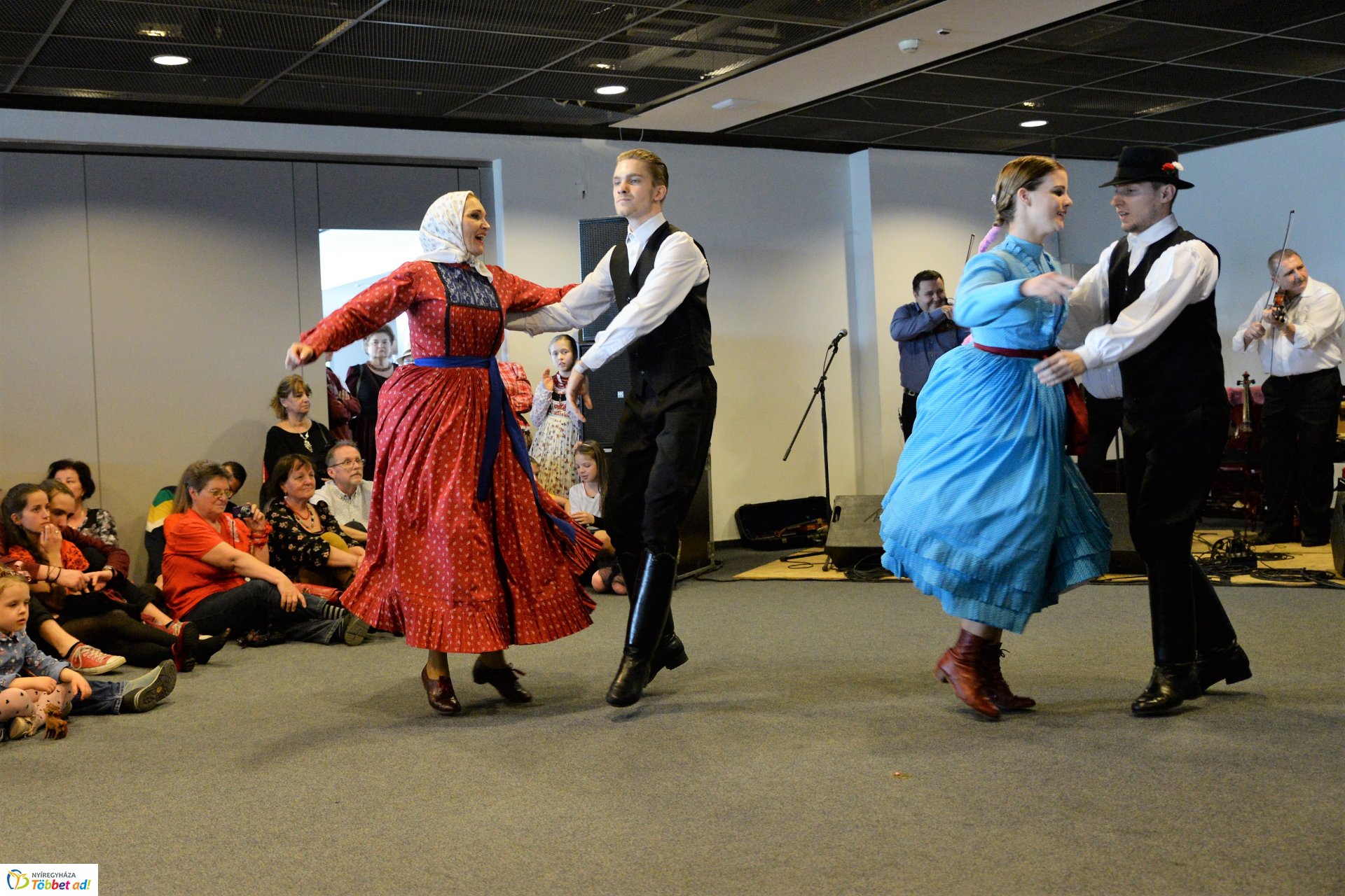 Családban marad - Országos Táncház találkozón lépett fel az Ágoston család