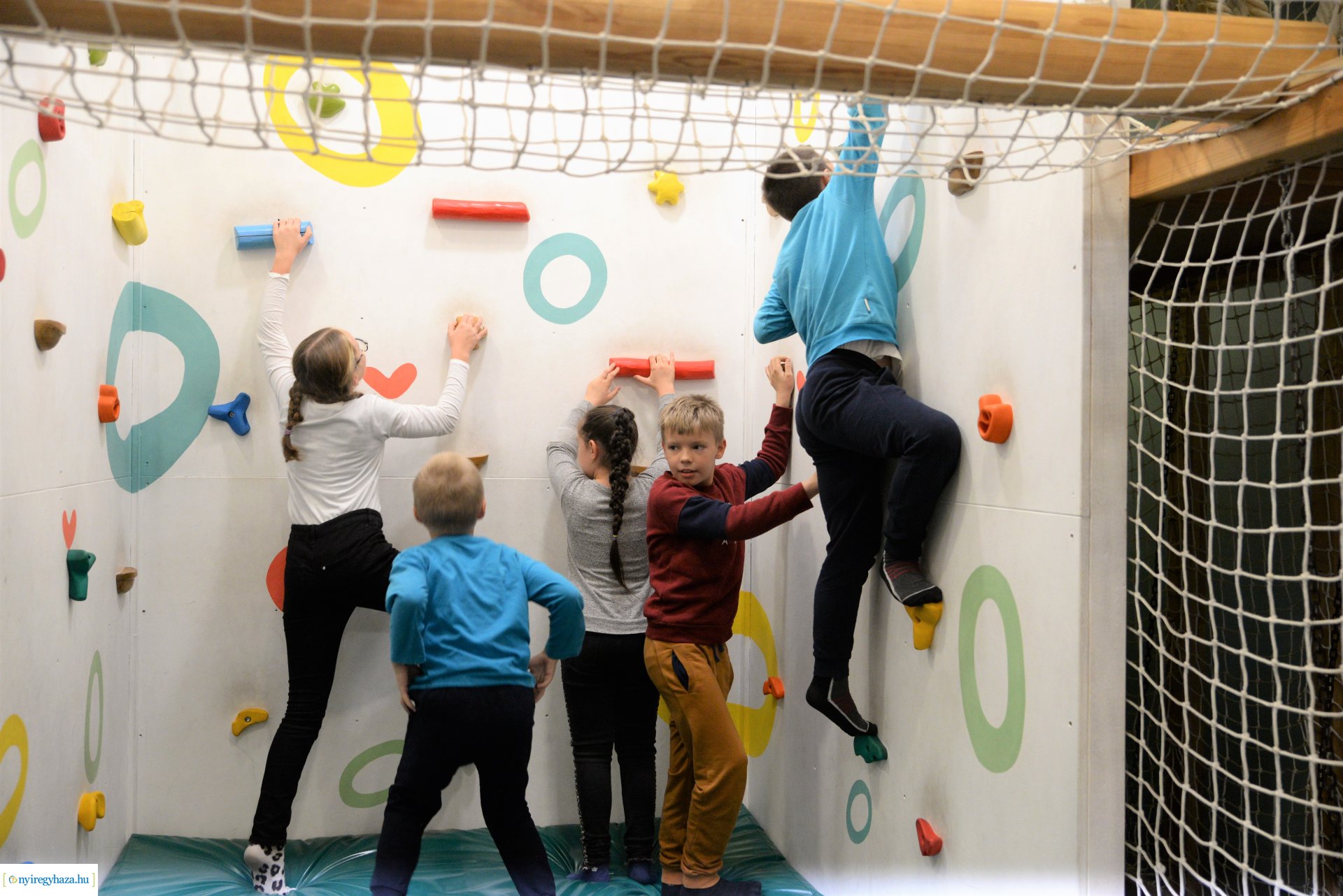 Családi nap az ukrán menekült gyerekekért a Csodavárban