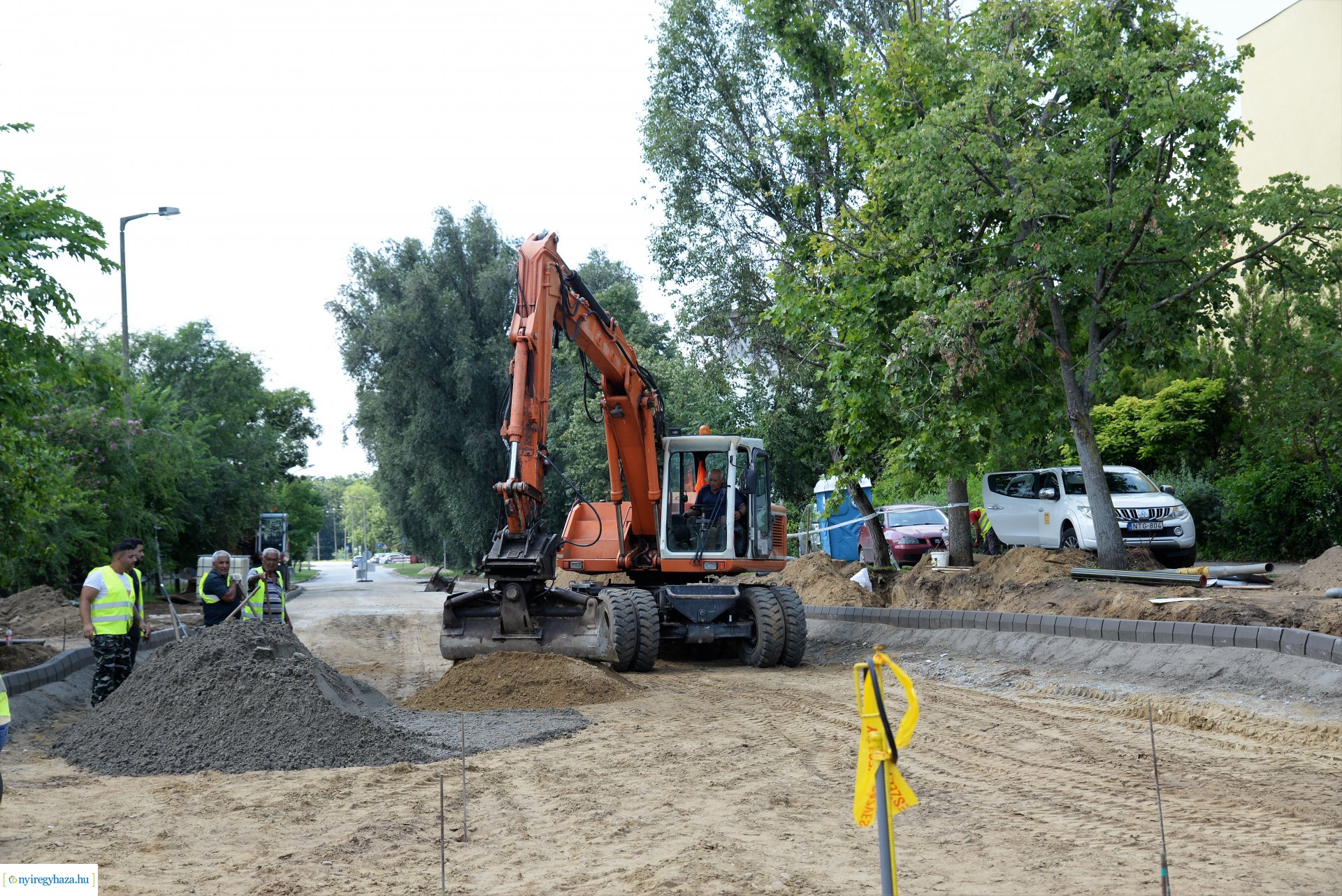 Csaló köz-Korányi Frigyes utca - körforgalom építés