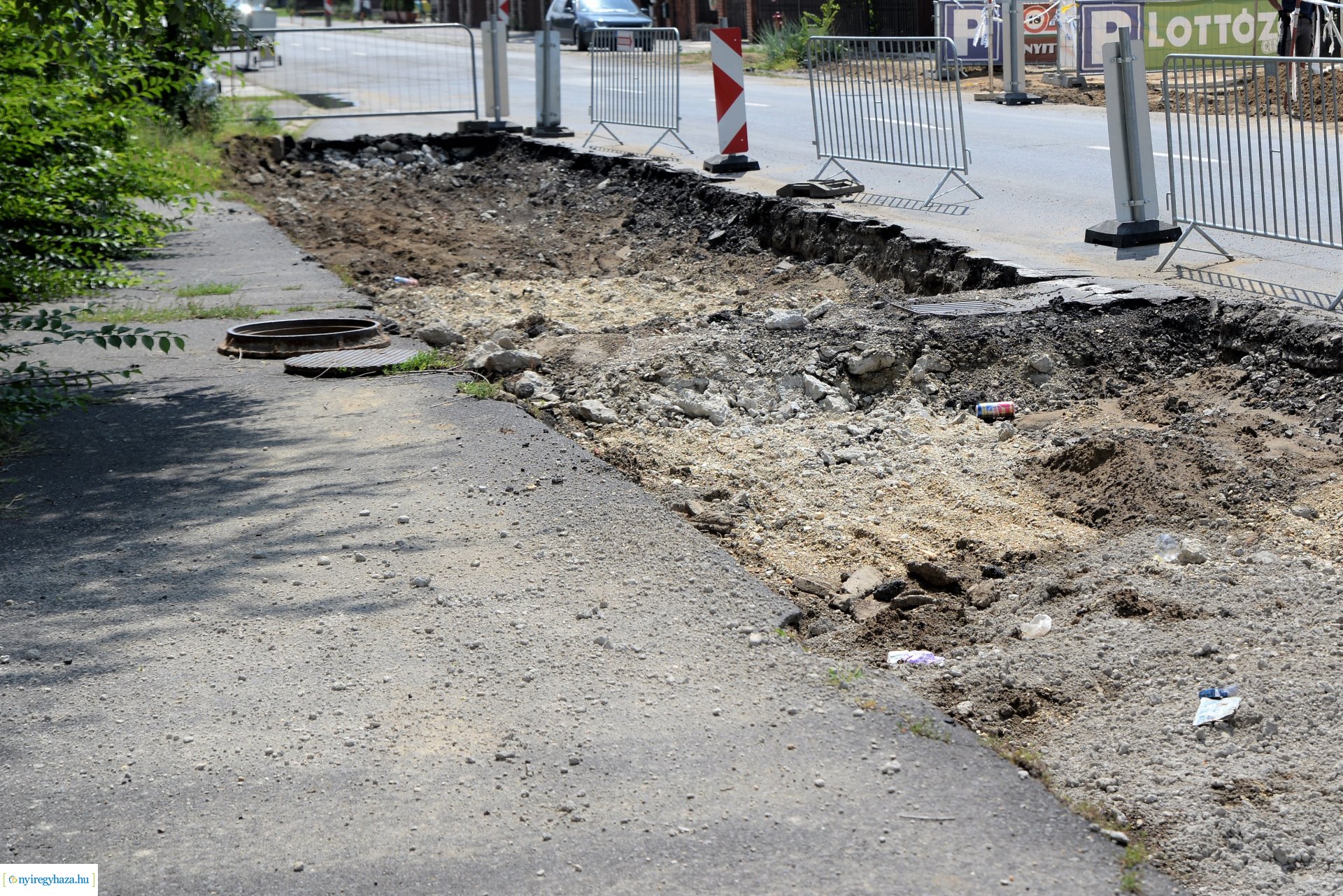 Csaló köz-Korányi Frigyes utca - körforgalom építés