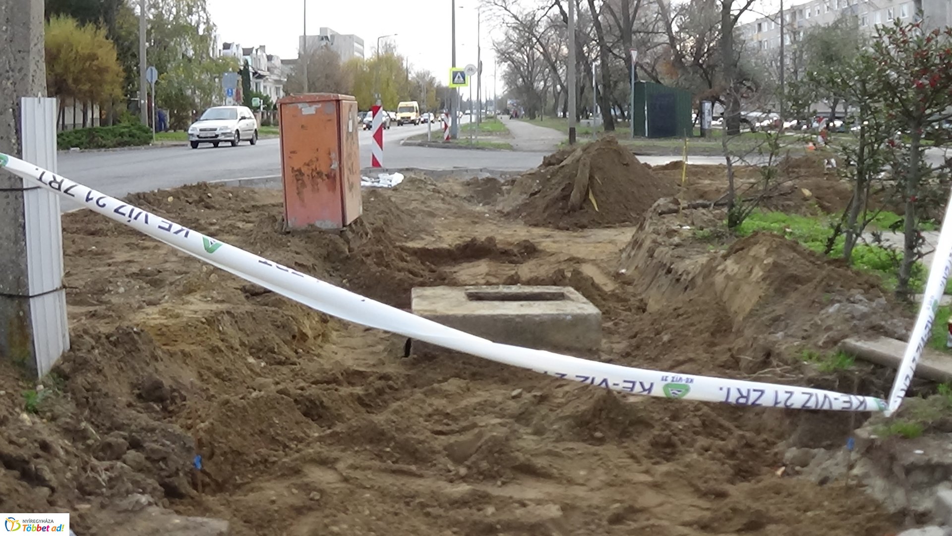 Csapadékelvezető kialakítása zajlik a Csaló köz és Eperjes utca csomópontjánál