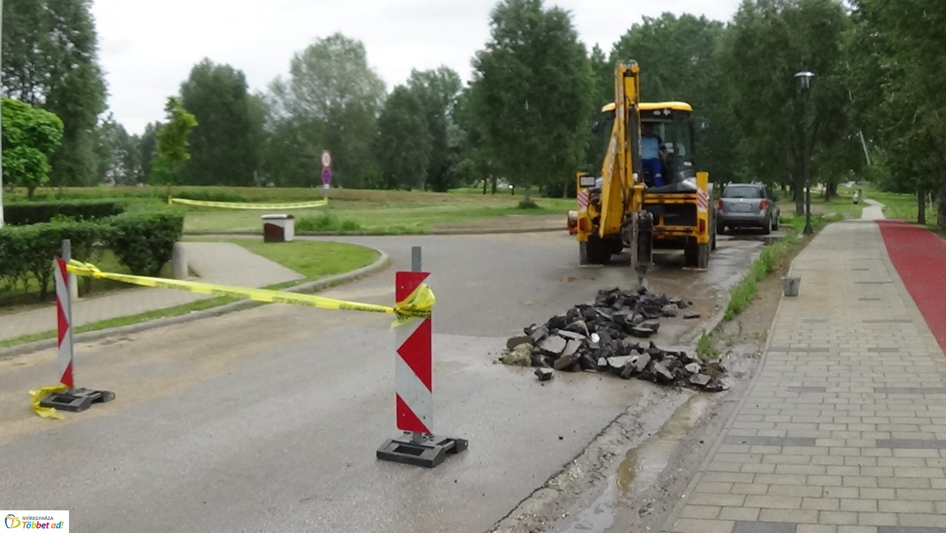 Csapadékvíz elvezető rendszert építenek a Jég utcán