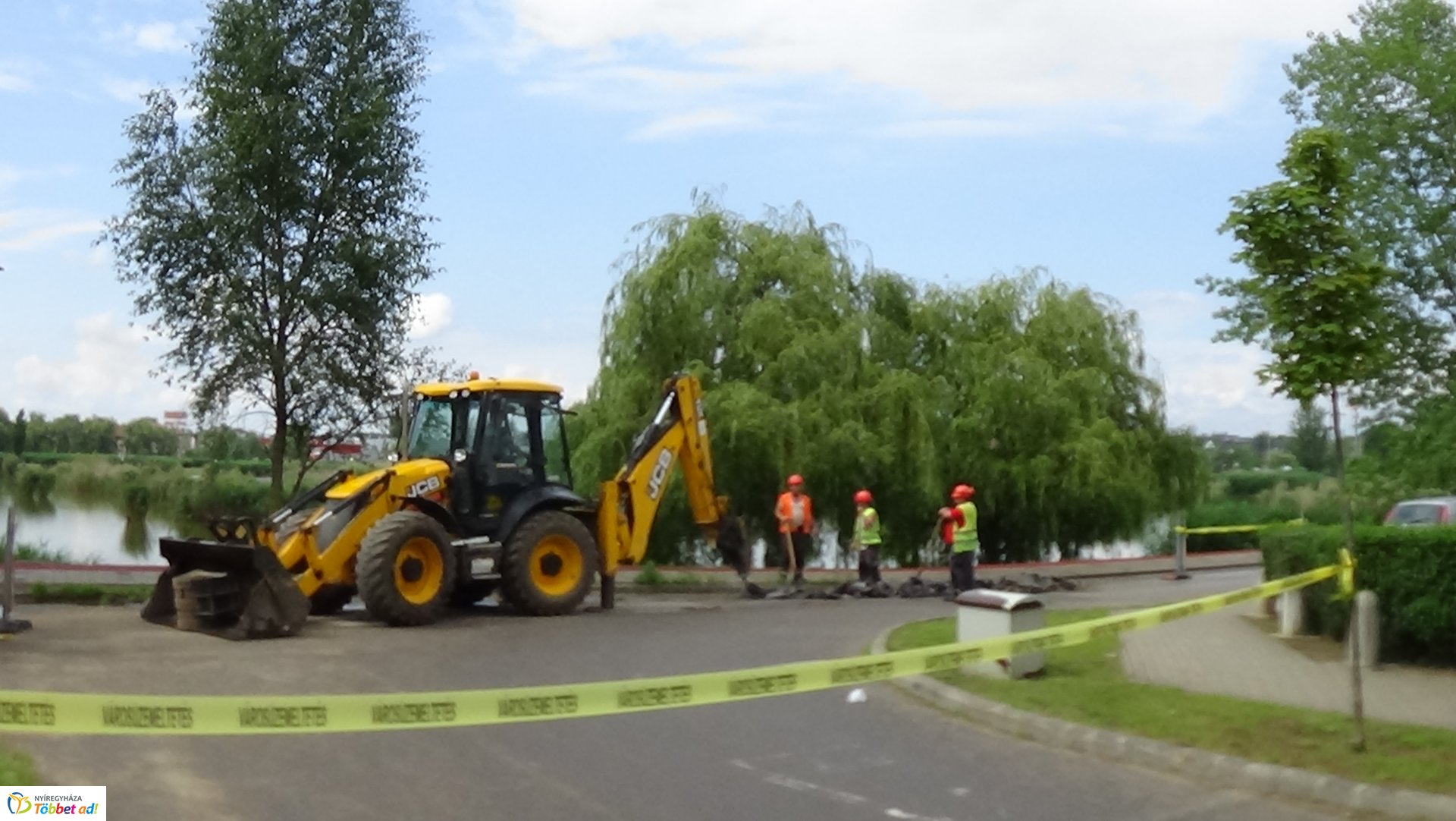 Csapadékvíz elvezető rendszert építenek a Jég utcán