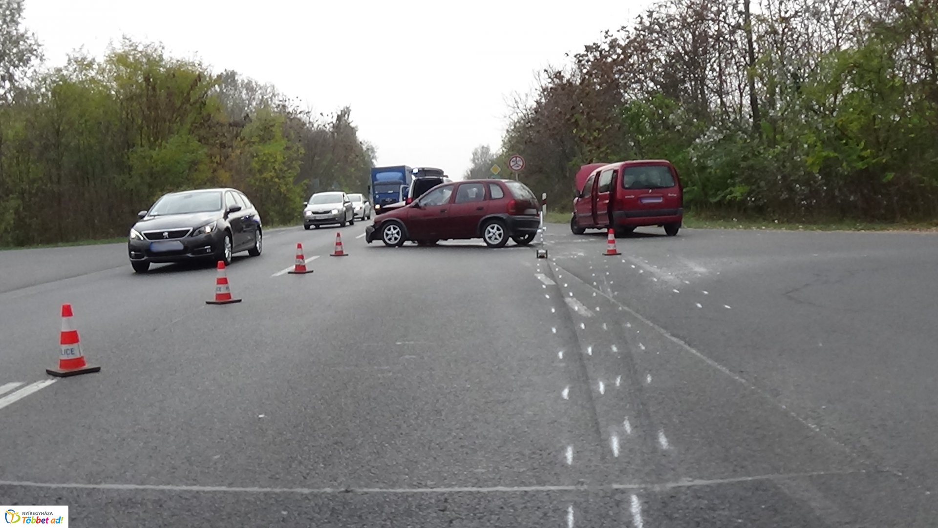 Császárszállásnál történt baleset hétfő délelőtt