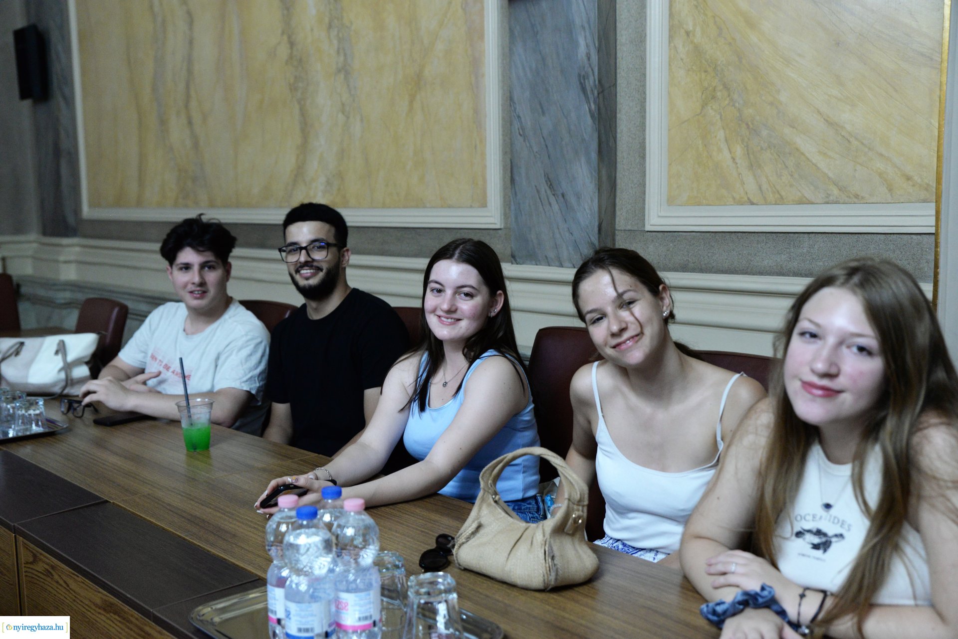 Cserediákok a Városházán 2023-08-28