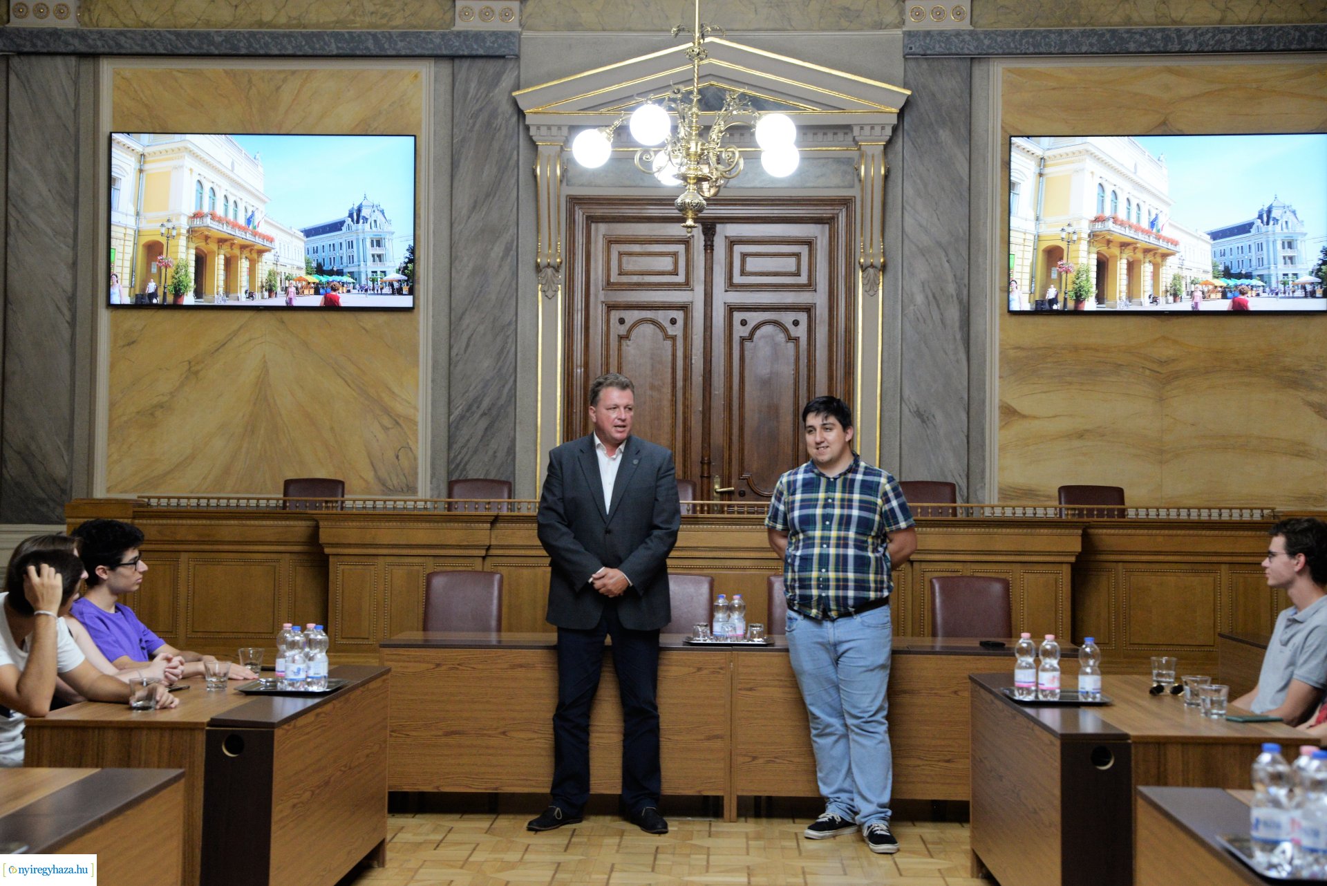 Cserediákok a Városházán 2023-08-28