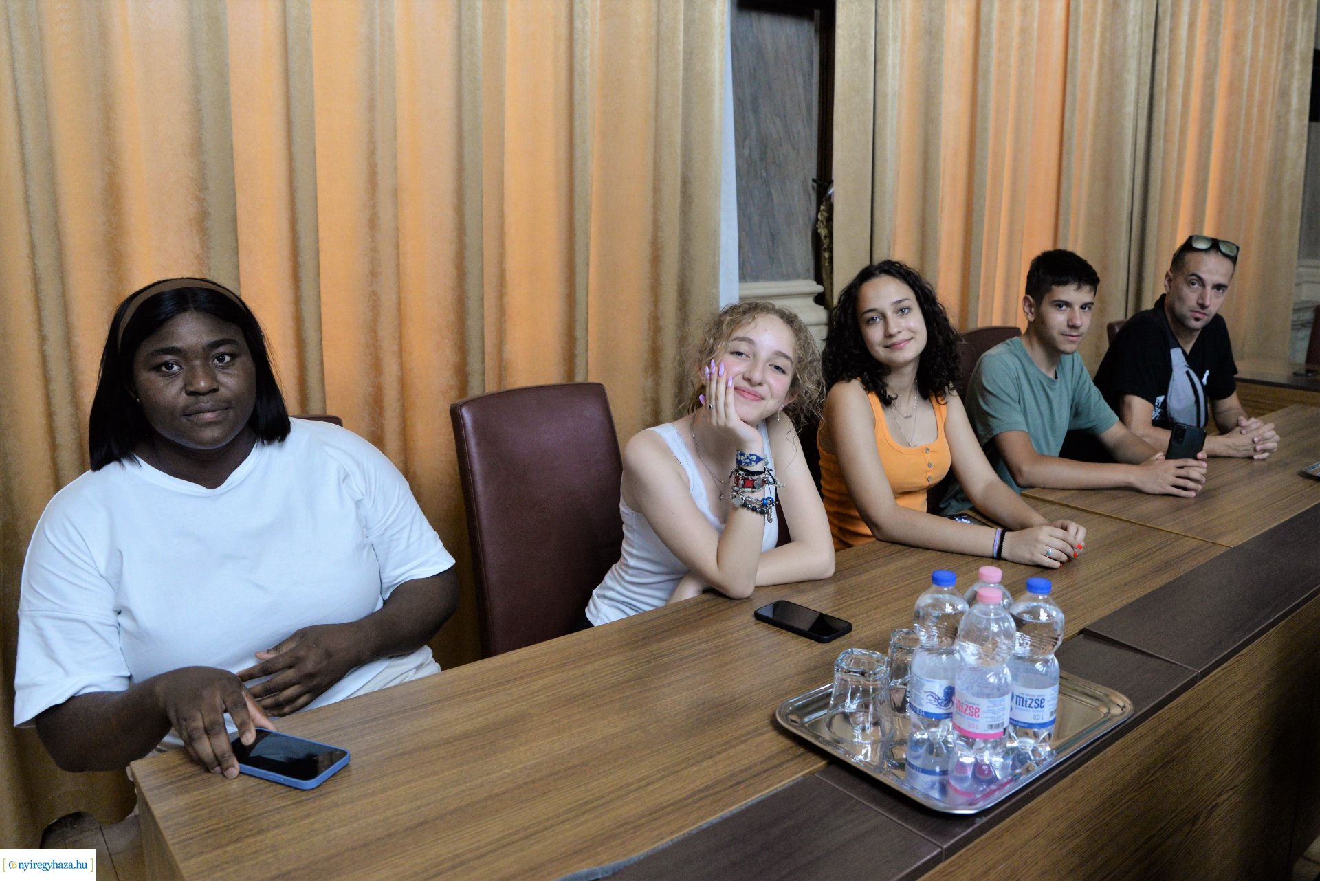 Cserediákok a Városházán 2023-08-28