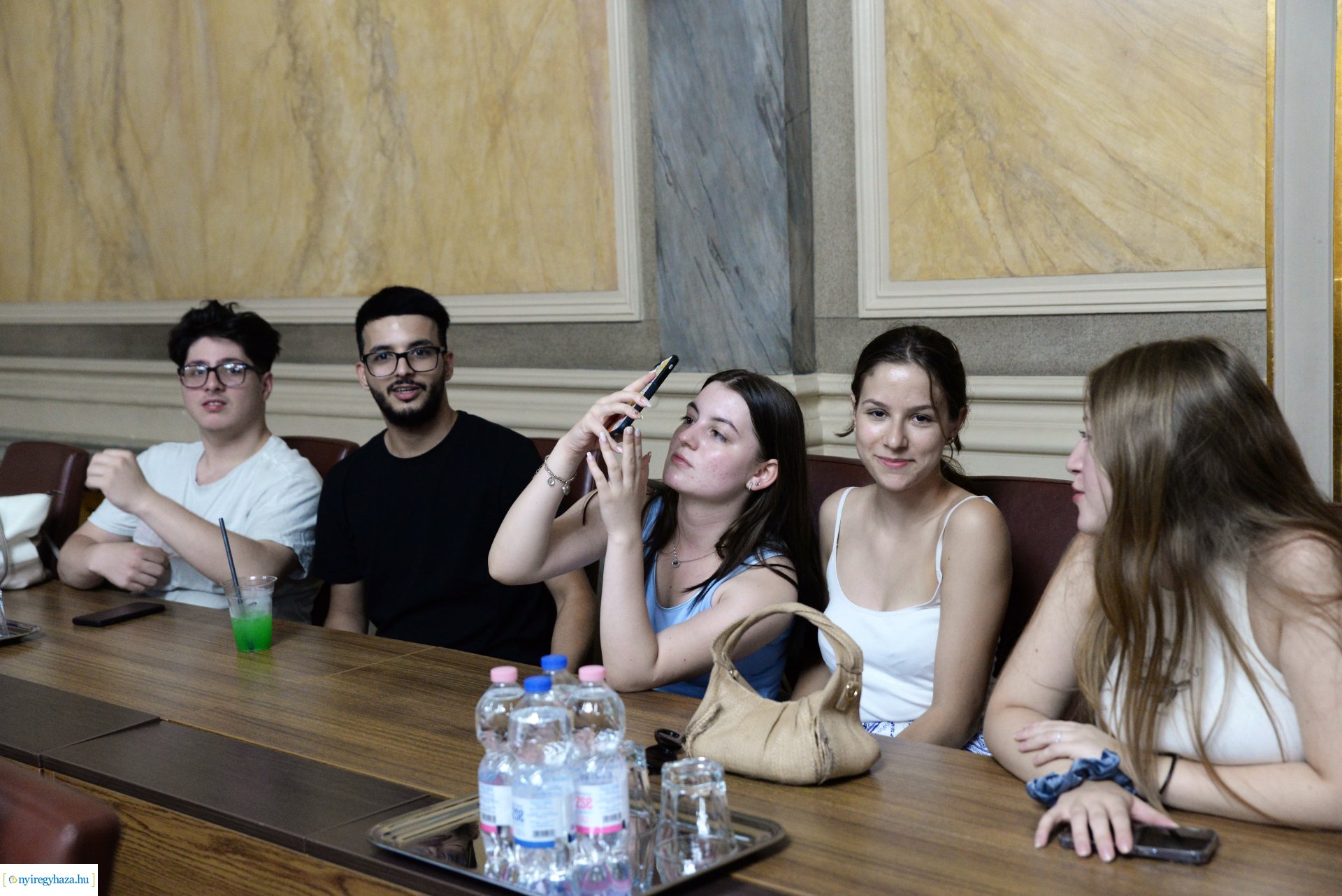 Cserediákok a Városházán 2023-08-28