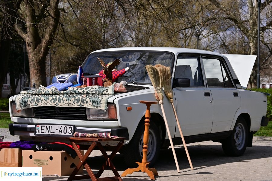 Csíkos táska 2024 promóció