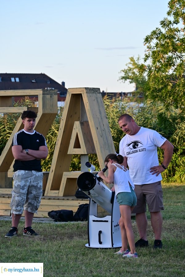 Csillagok alatt a Bujtoson