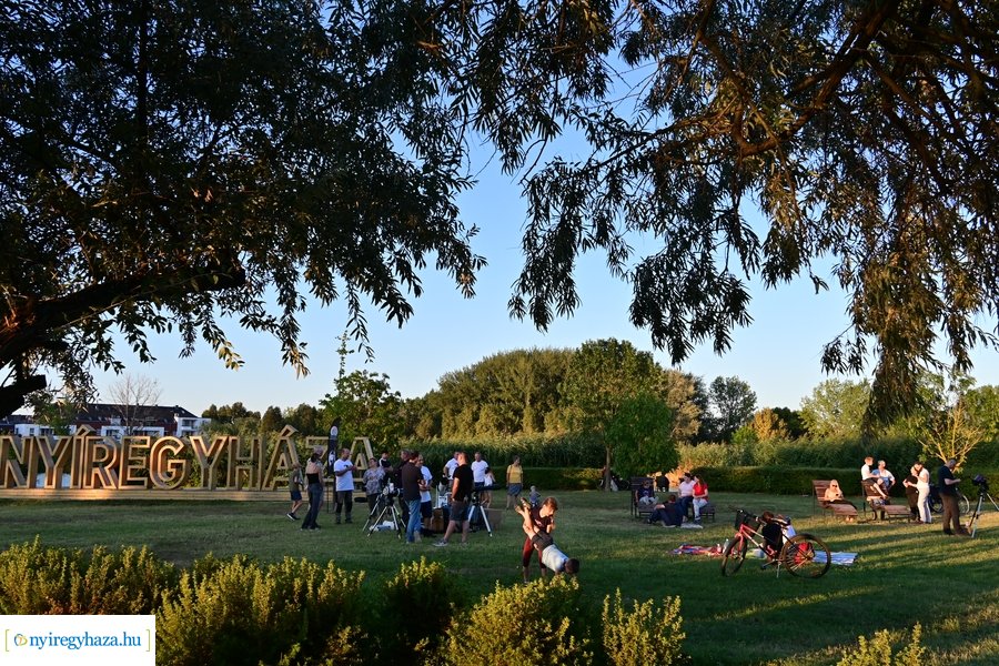 Csillagok alatt a Bujtoson