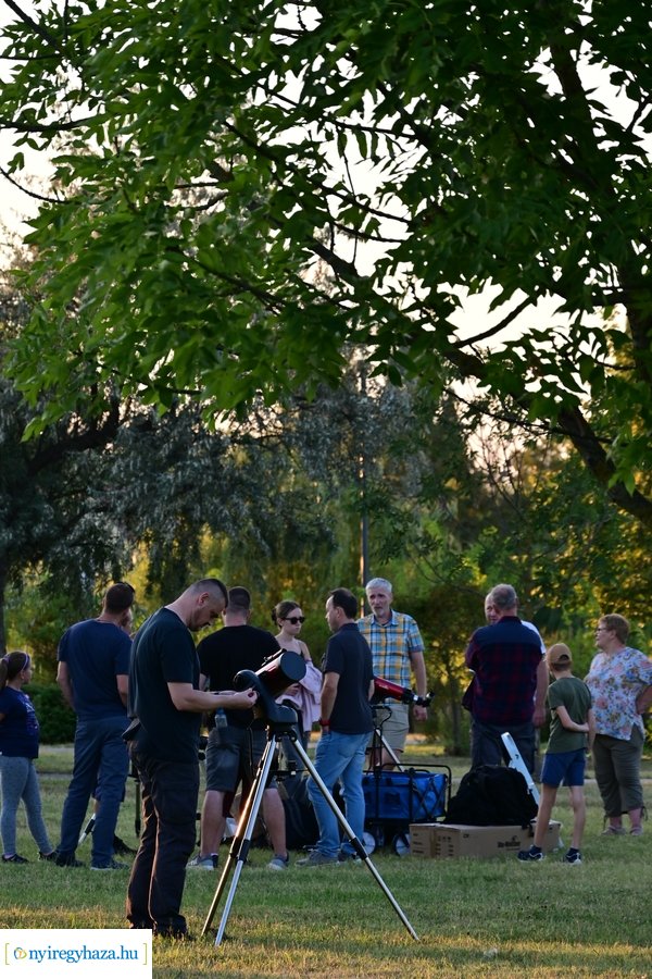 Csillagok alatt a Bujtoson