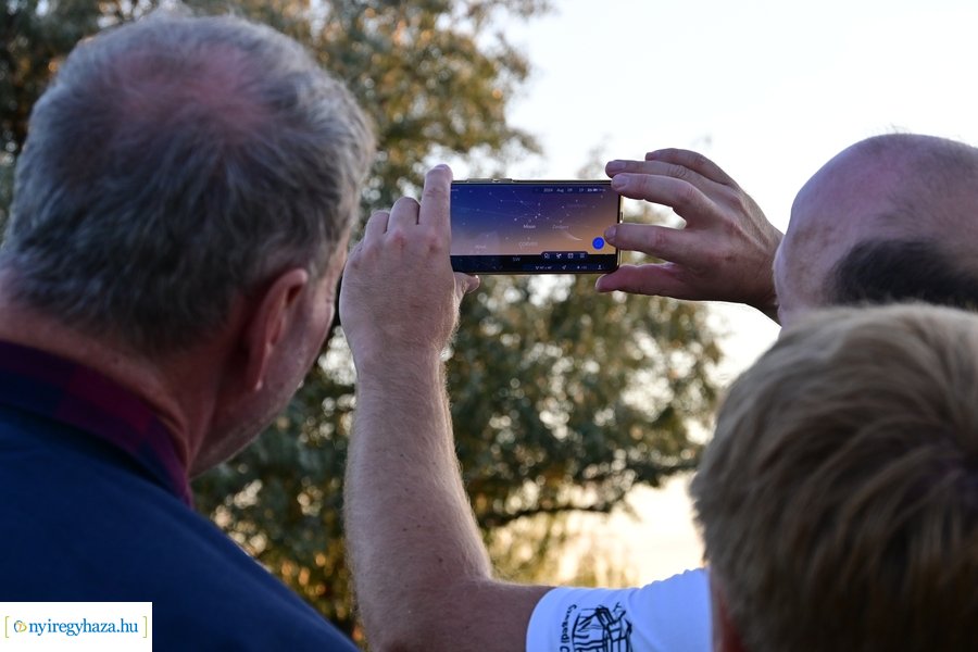 Csillagok alatt a Bujtoson