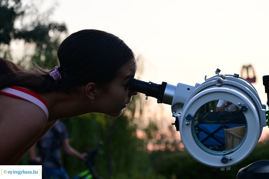 Csillagok alatt a Bujtoson