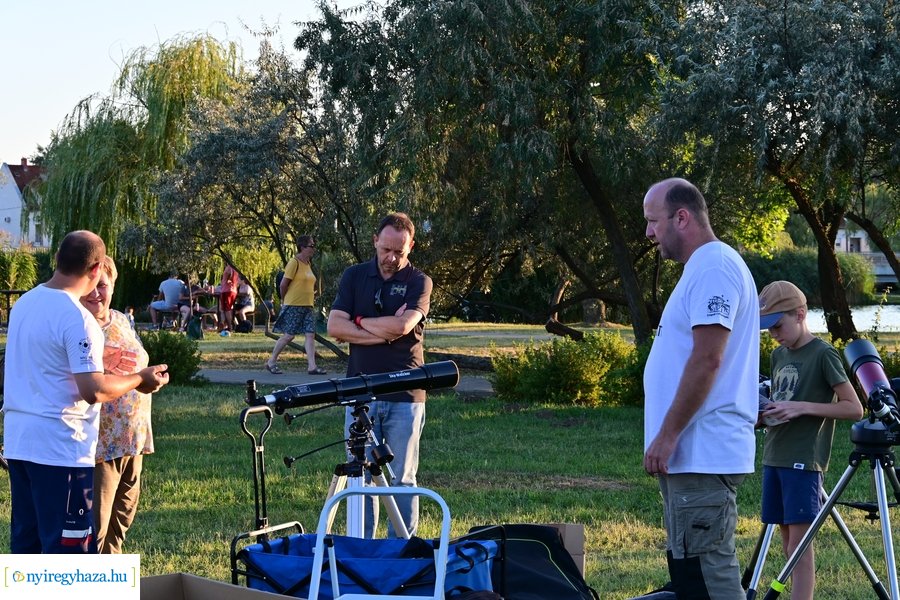 Csillagok alatt a Bujtoson