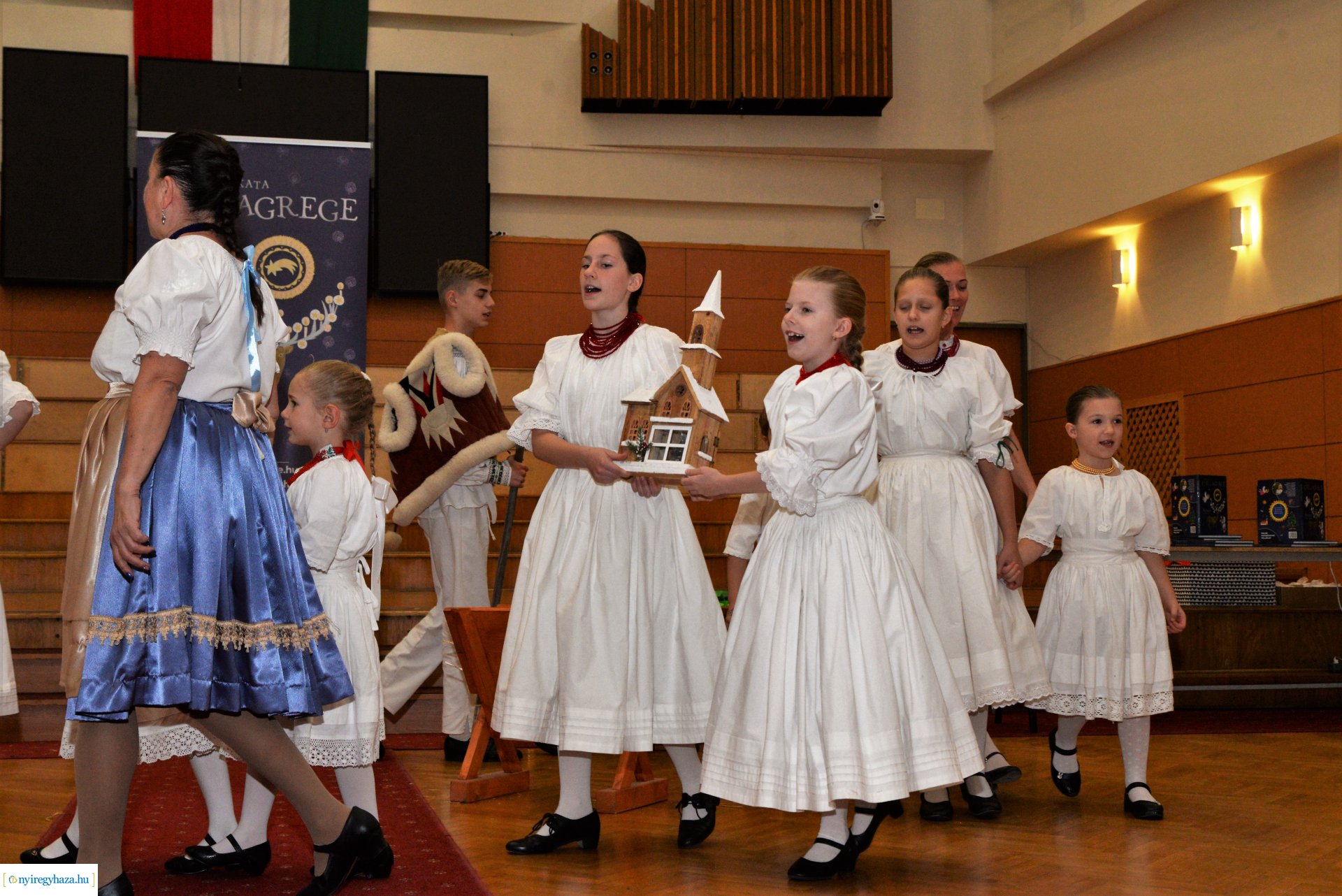 Csillagrege kötetbemutató Nyíregyházán