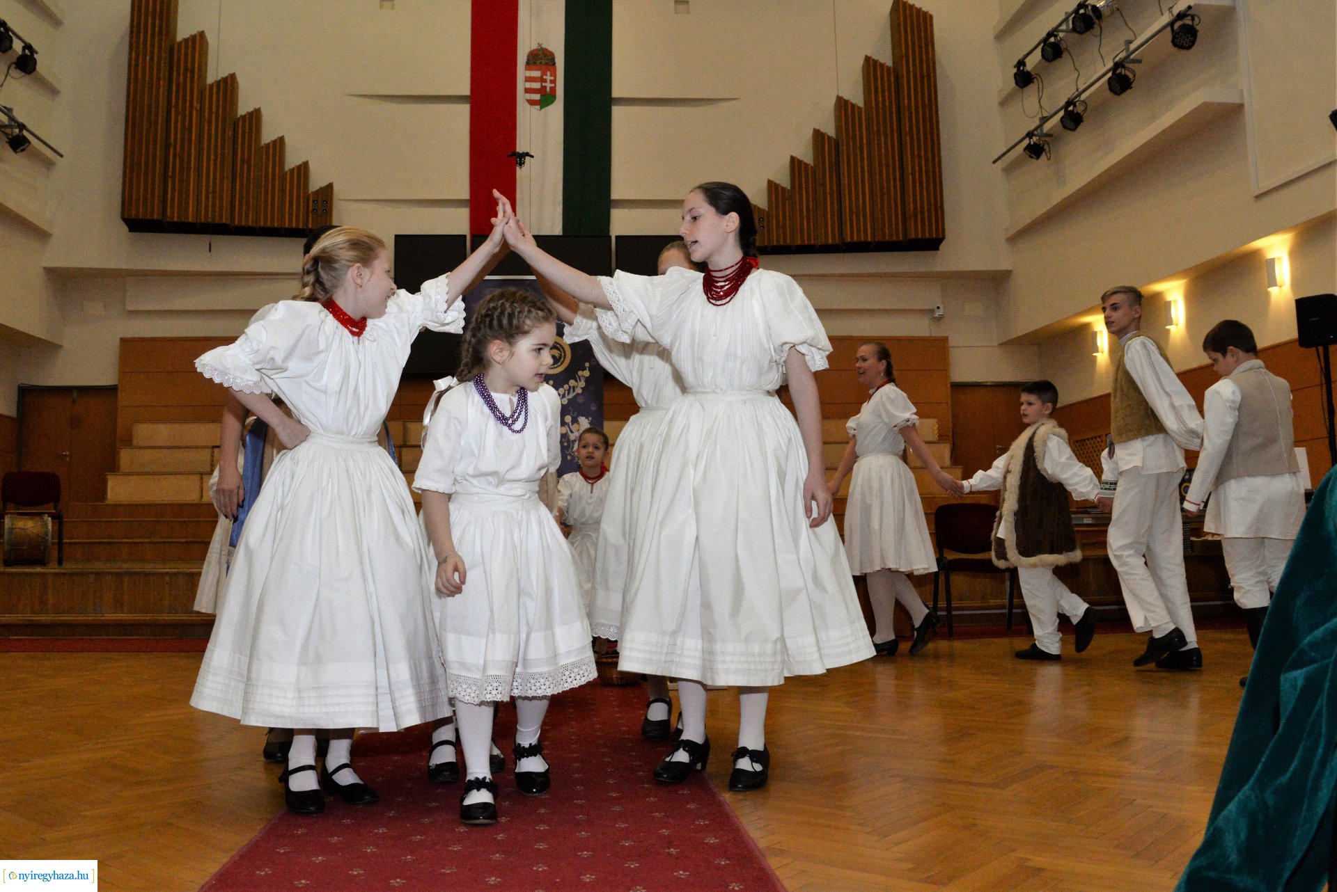 Csillagrege kötetbemutató Nyíregyházán