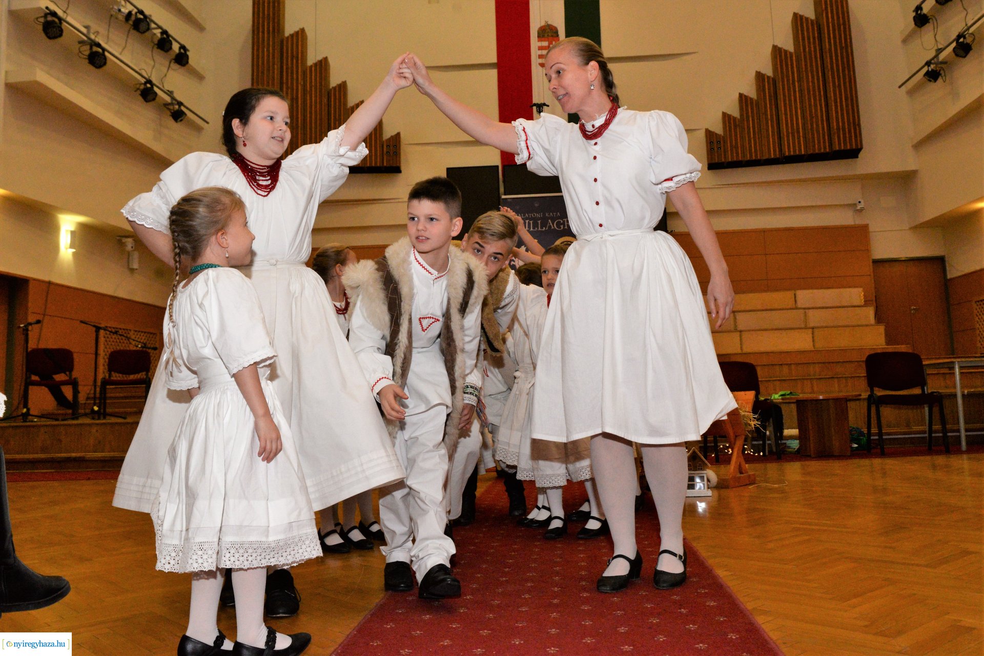 Csillagrege kötetbemutató Nyíregyházán