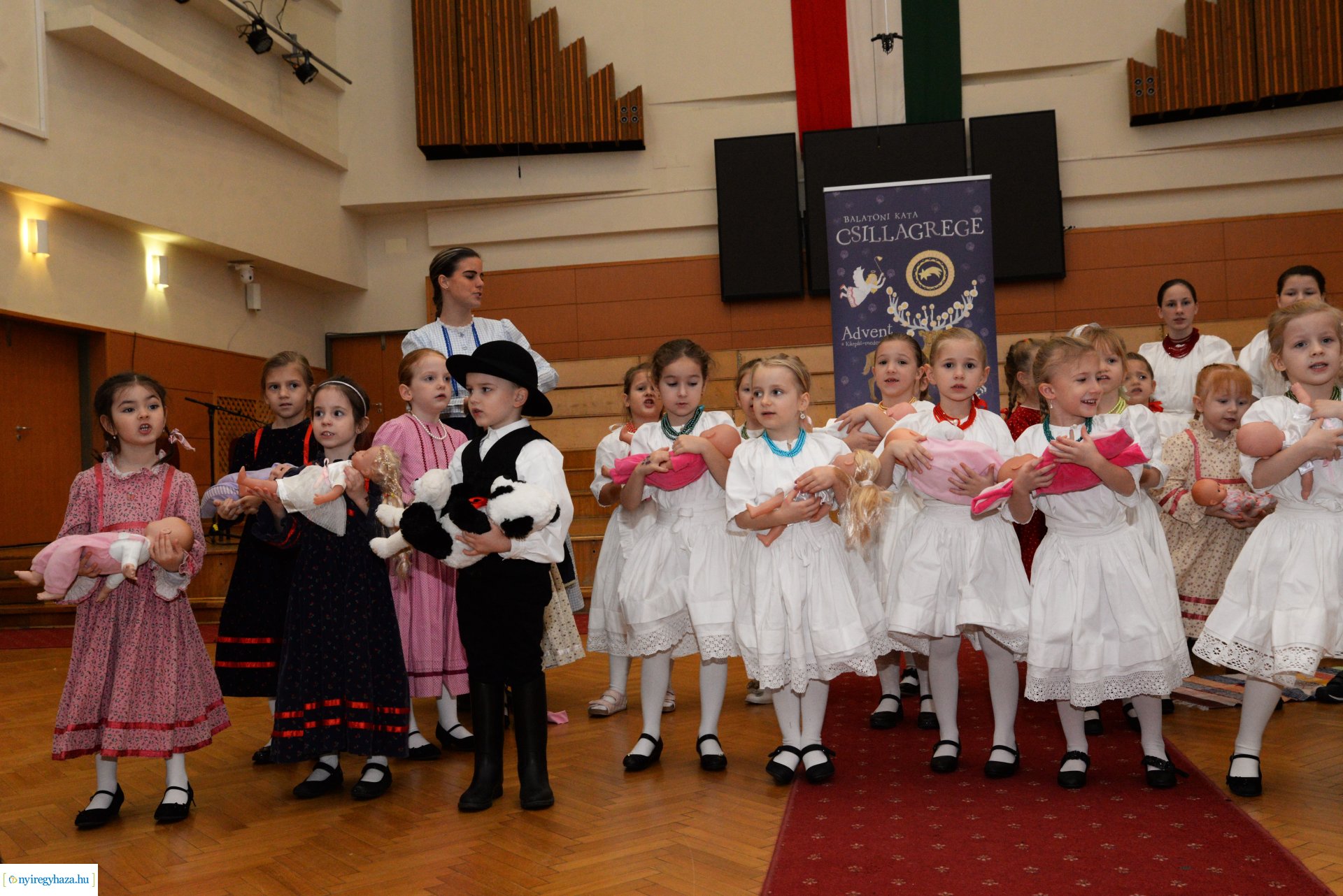 Csillagrege kötetbemutató Nyíregyházán