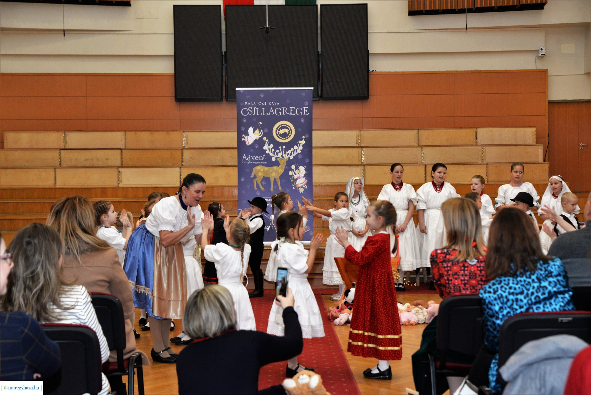 Csillagrege kötetbemutató Nyíregyházán