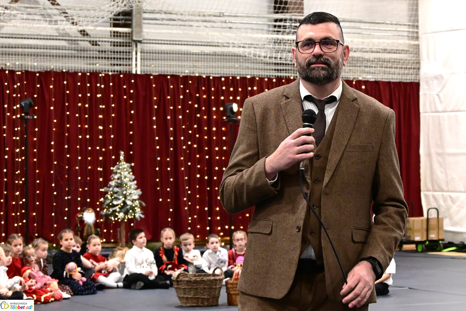 Csillagrege - táncos karácsonyra hangolódás a Bem József Általános Iskolában