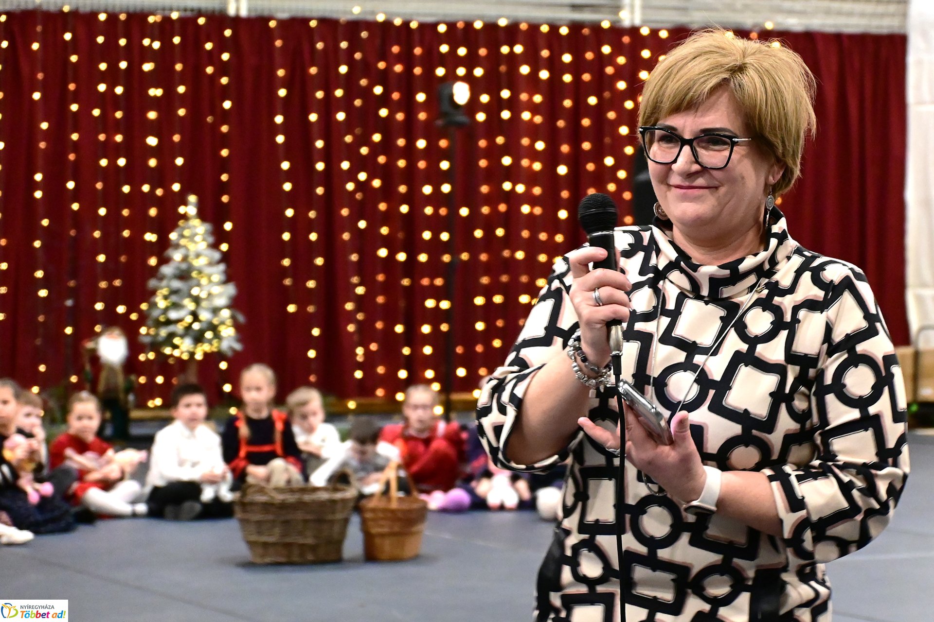 Csillagrege - táncos karácsonyra hangolódás a Bem József Általános Iskolában