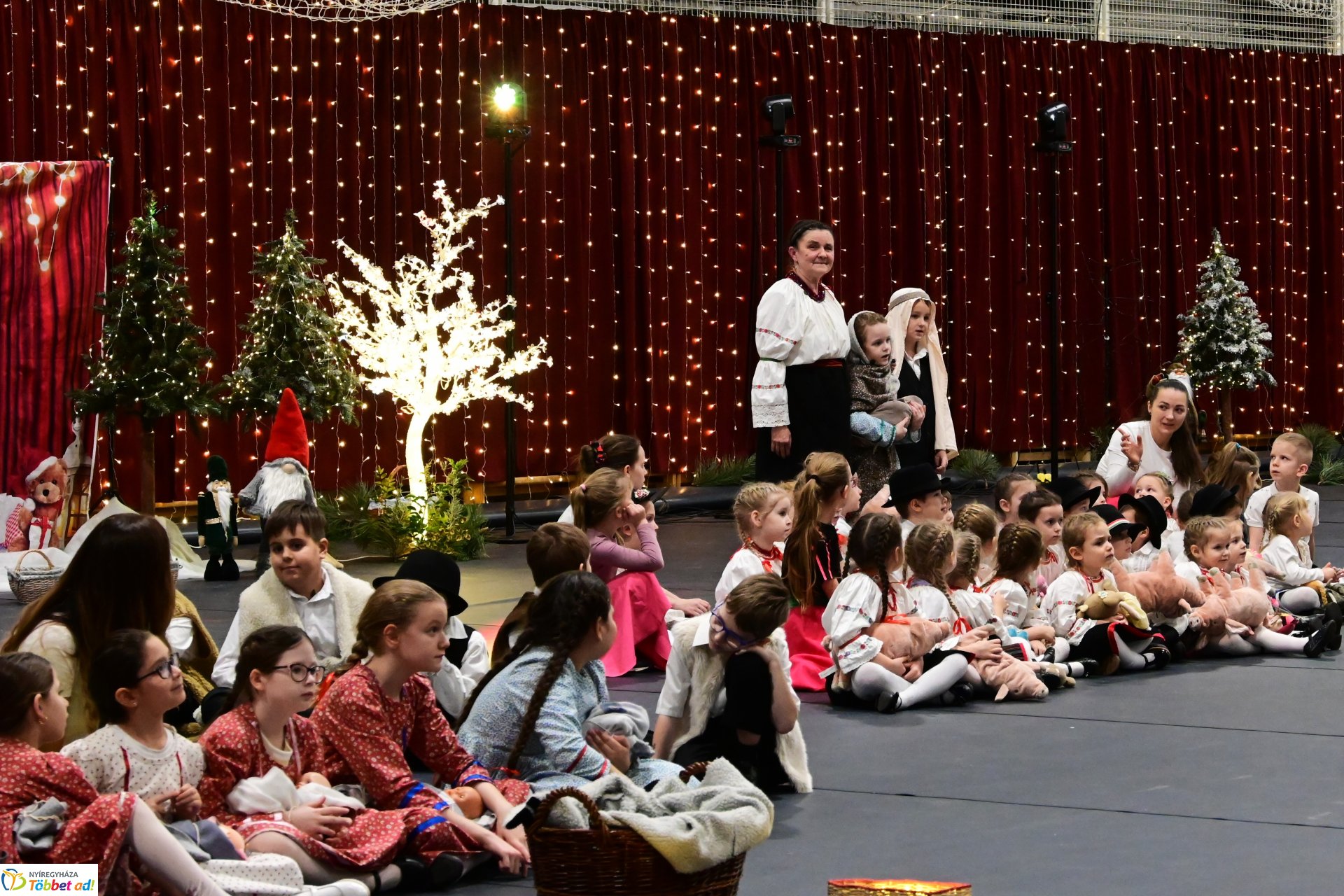 Csillagrege - táncos karácsonyra hangolódás a Bem József Általános Iskolában