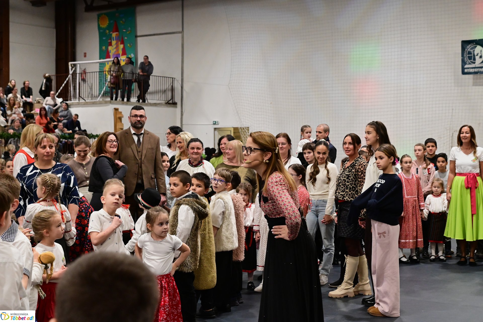 Csillagrege - táncos karácsonyra hangolódás a Bem József Általános Iskolában