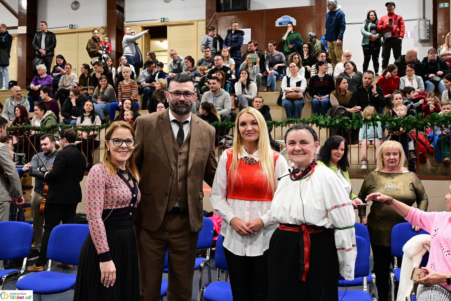 Csillagrege - táncos karácsonyra hangolódás a Bem József Általános Iskolában