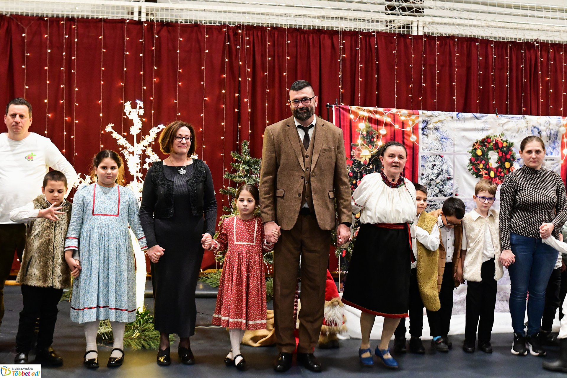 Csillagrege - táncos karácsonyra hangolódás a Bem József Általános Iskolában