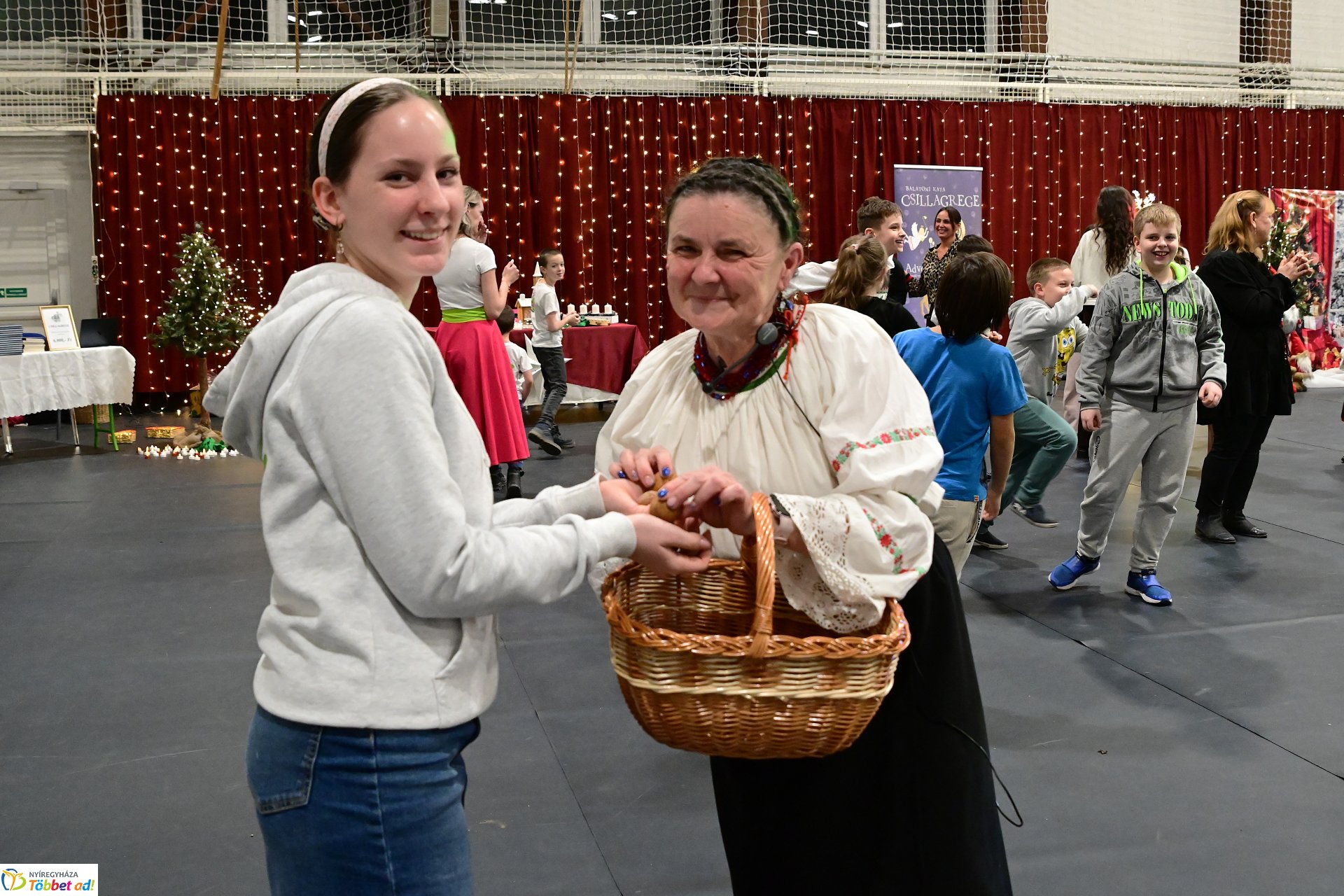 Csillagrege - táncos karácsonyra hangolódás a Bem József Általános Iskolában