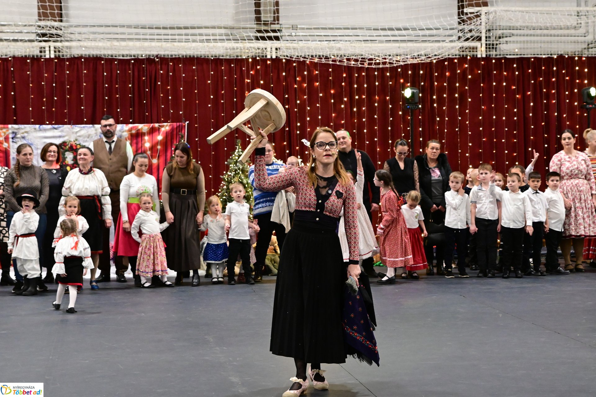 Csillagrege - táncos karácsonyra hangolódás a Bem József Általános Iskolában