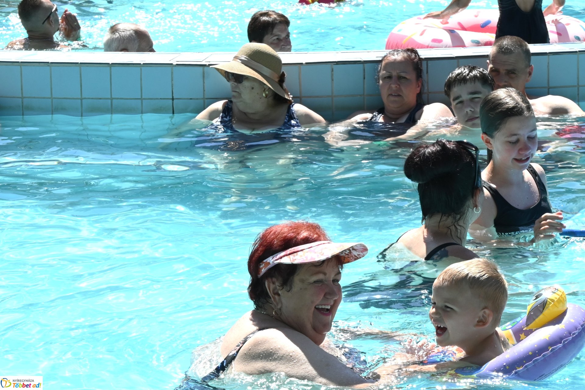Csobbanás  a  Sóstói Parkfürdőben