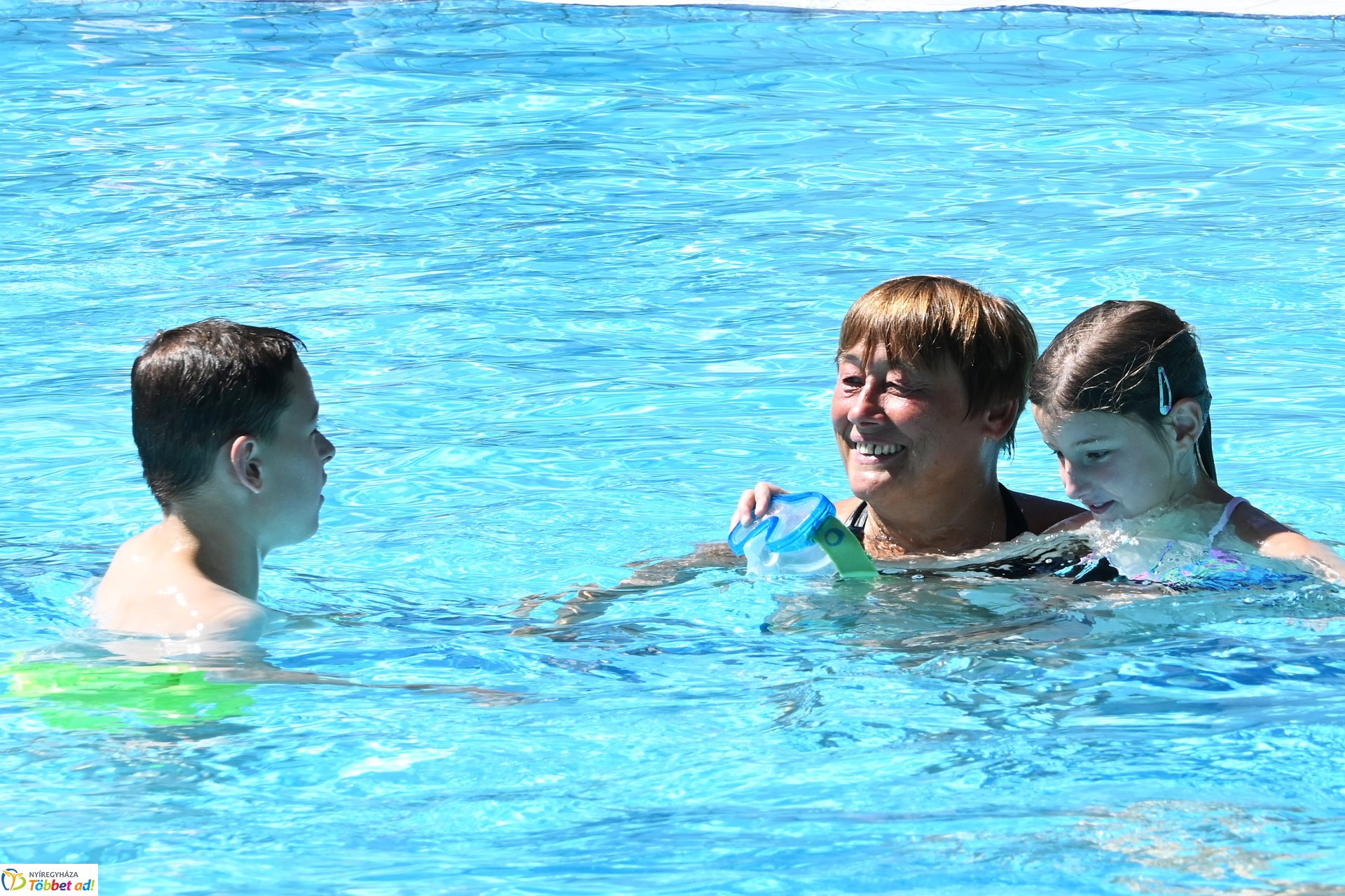 Csobbanás  a  Sóstói Parkfürdőben