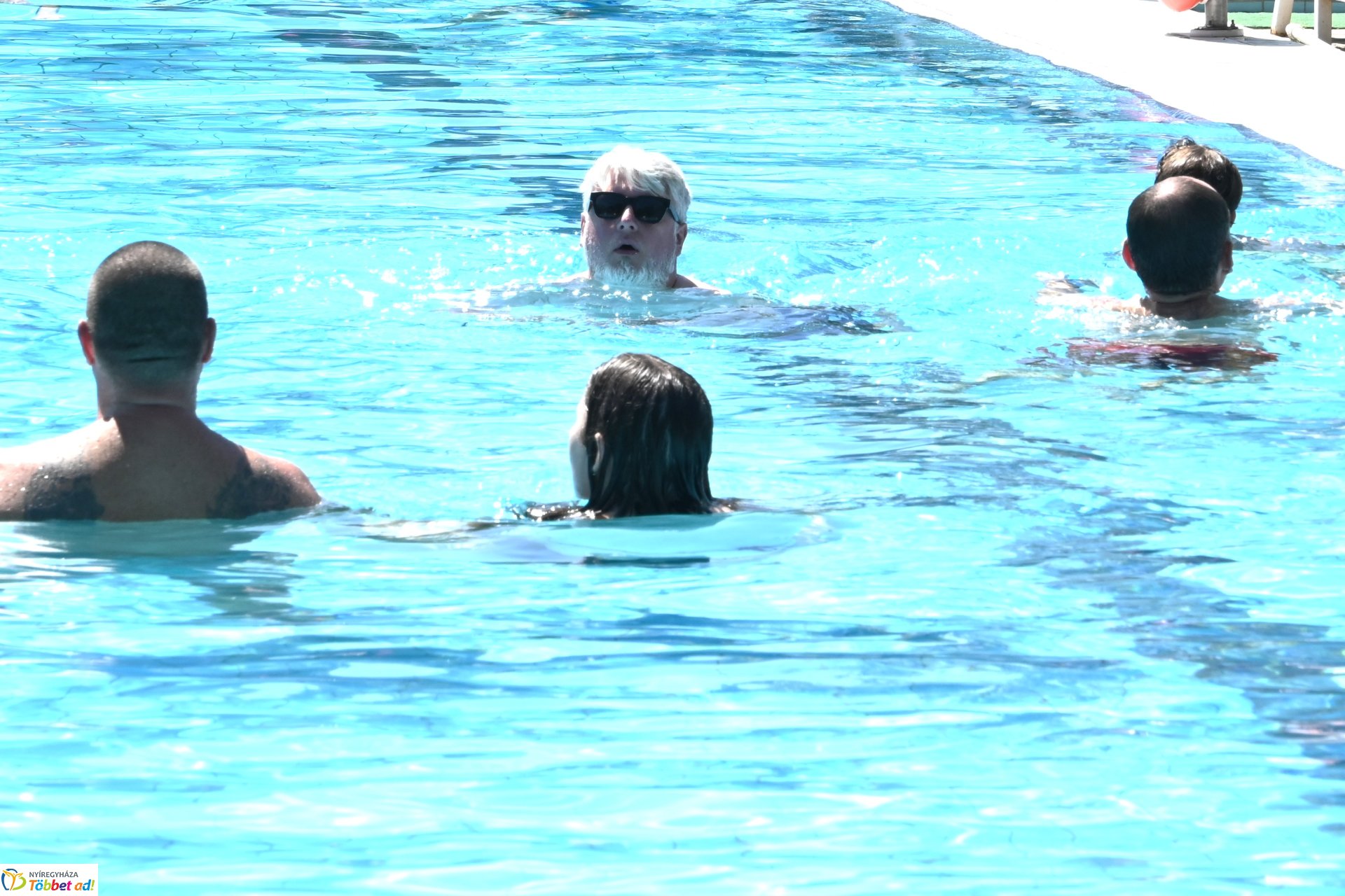 Csobbanás  a  Sóstói Parkfürdőben